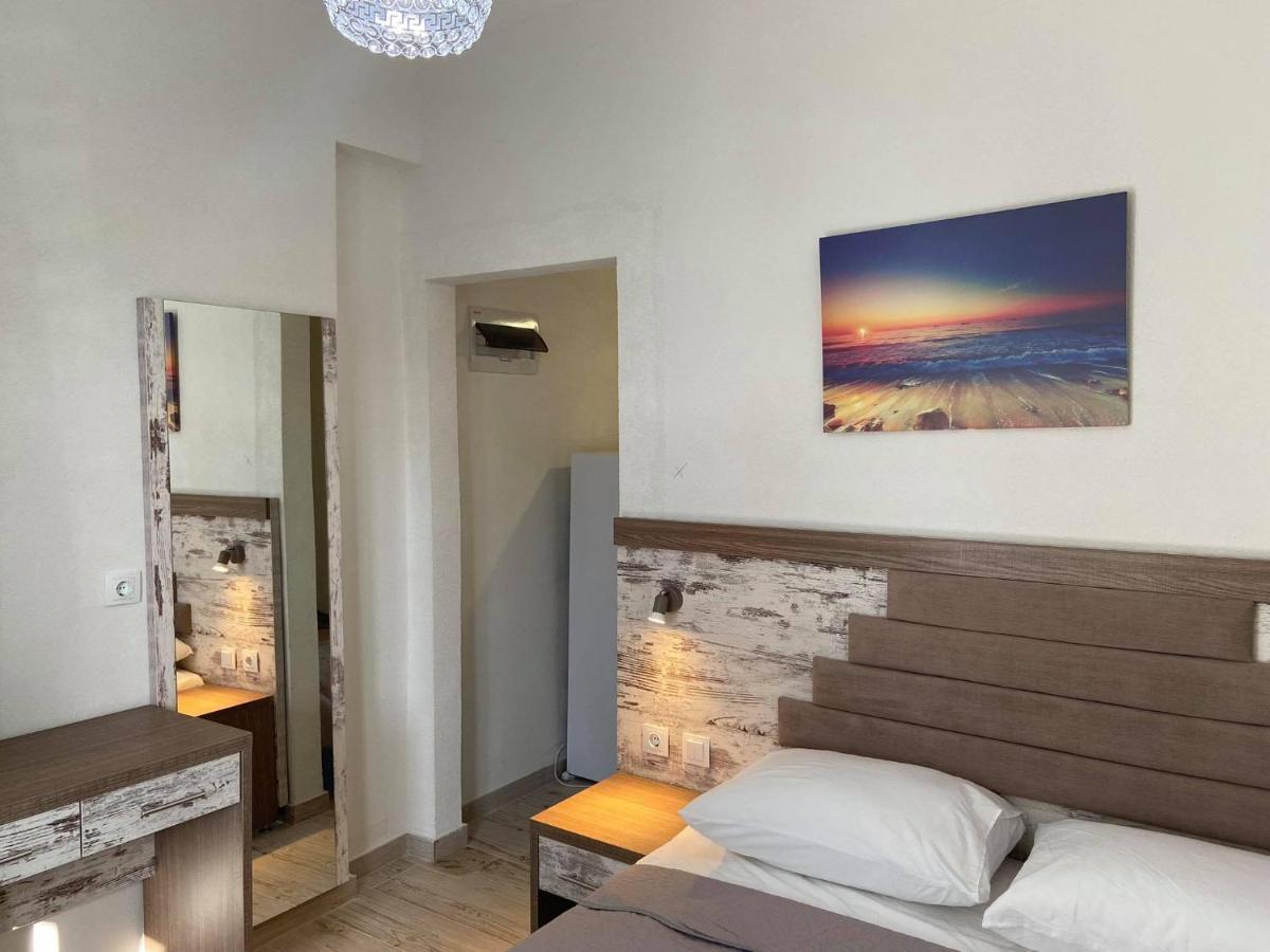 Apartments Miki Полихроно Екстериор снимка