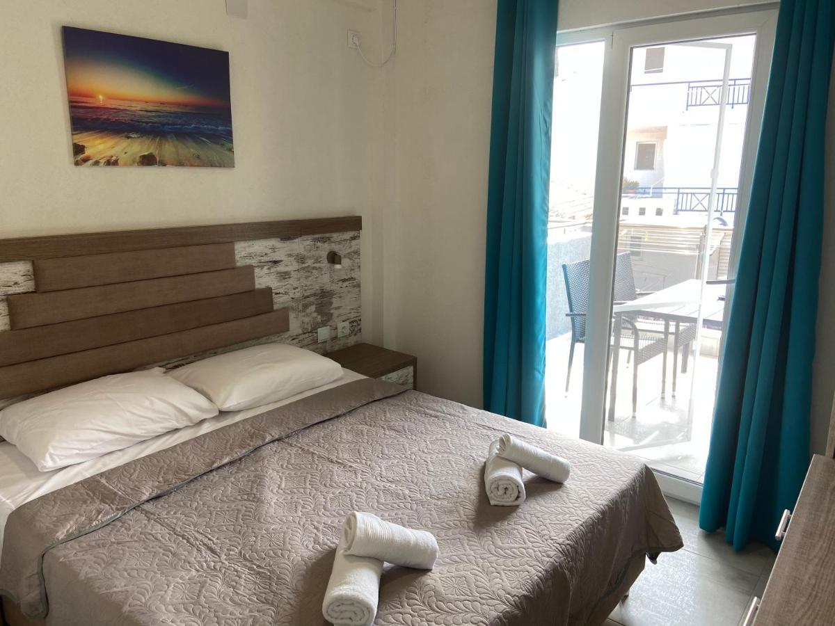 Apartments Miki Полихроно Екстериор снимка