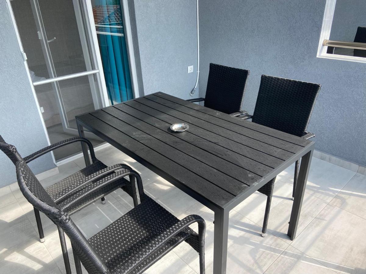 Apartments Miki Полихроно Екстериор снимка
