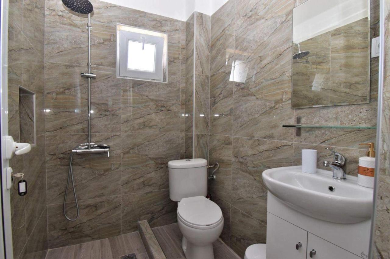 Apartments Miki Полихроно Екстериор снимка