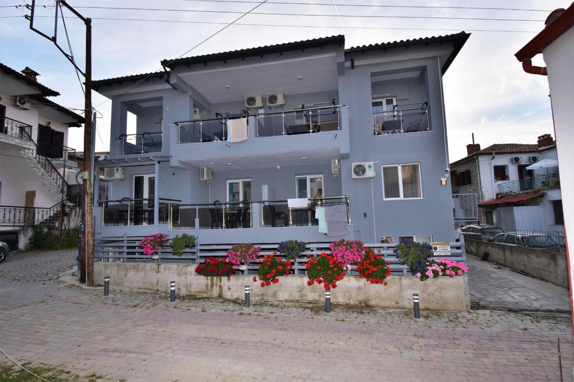 Apartments Miki Полихроно Екстериор снимка