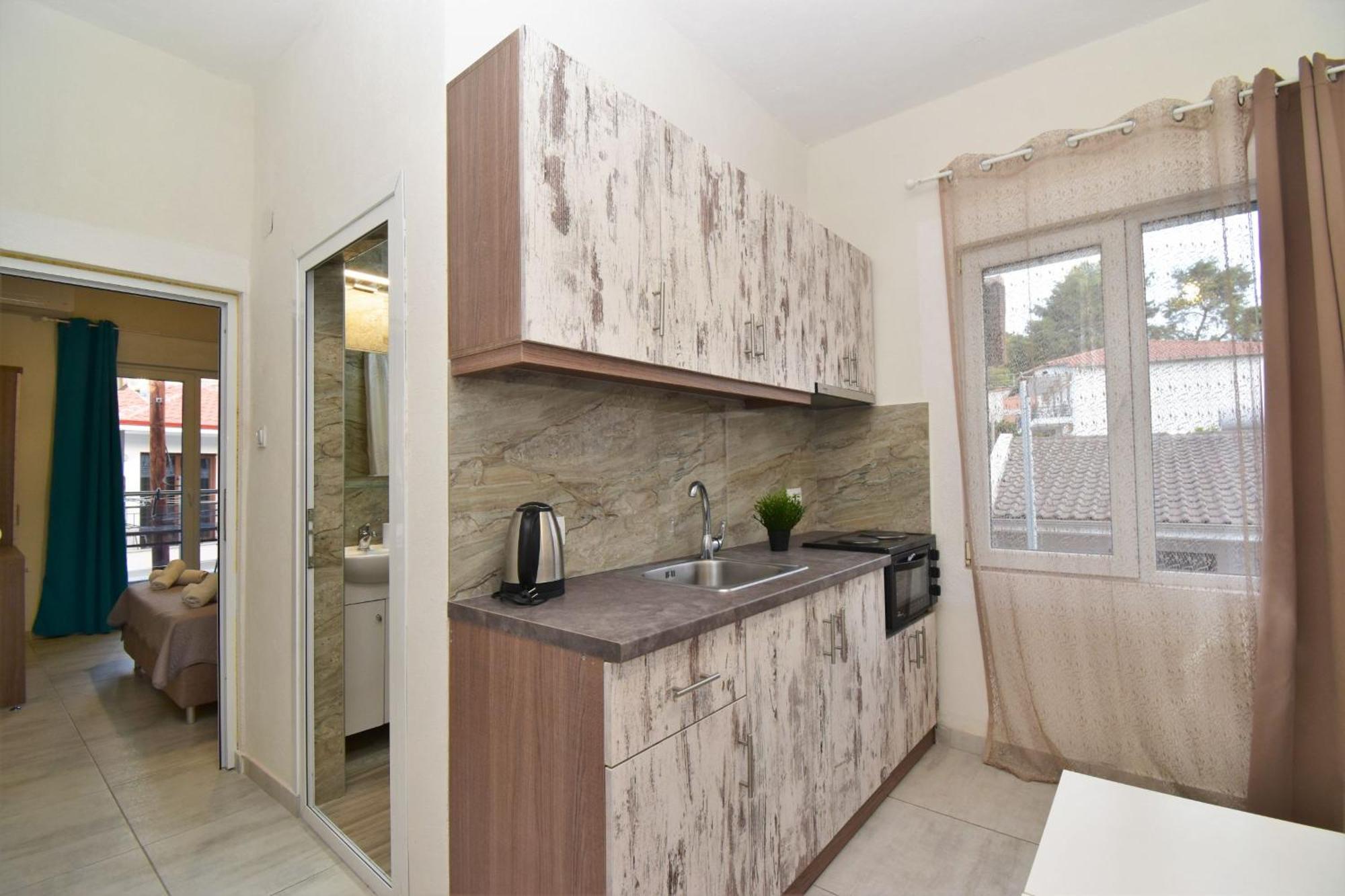 Apartments Miki Полихроно Екстериор снимка