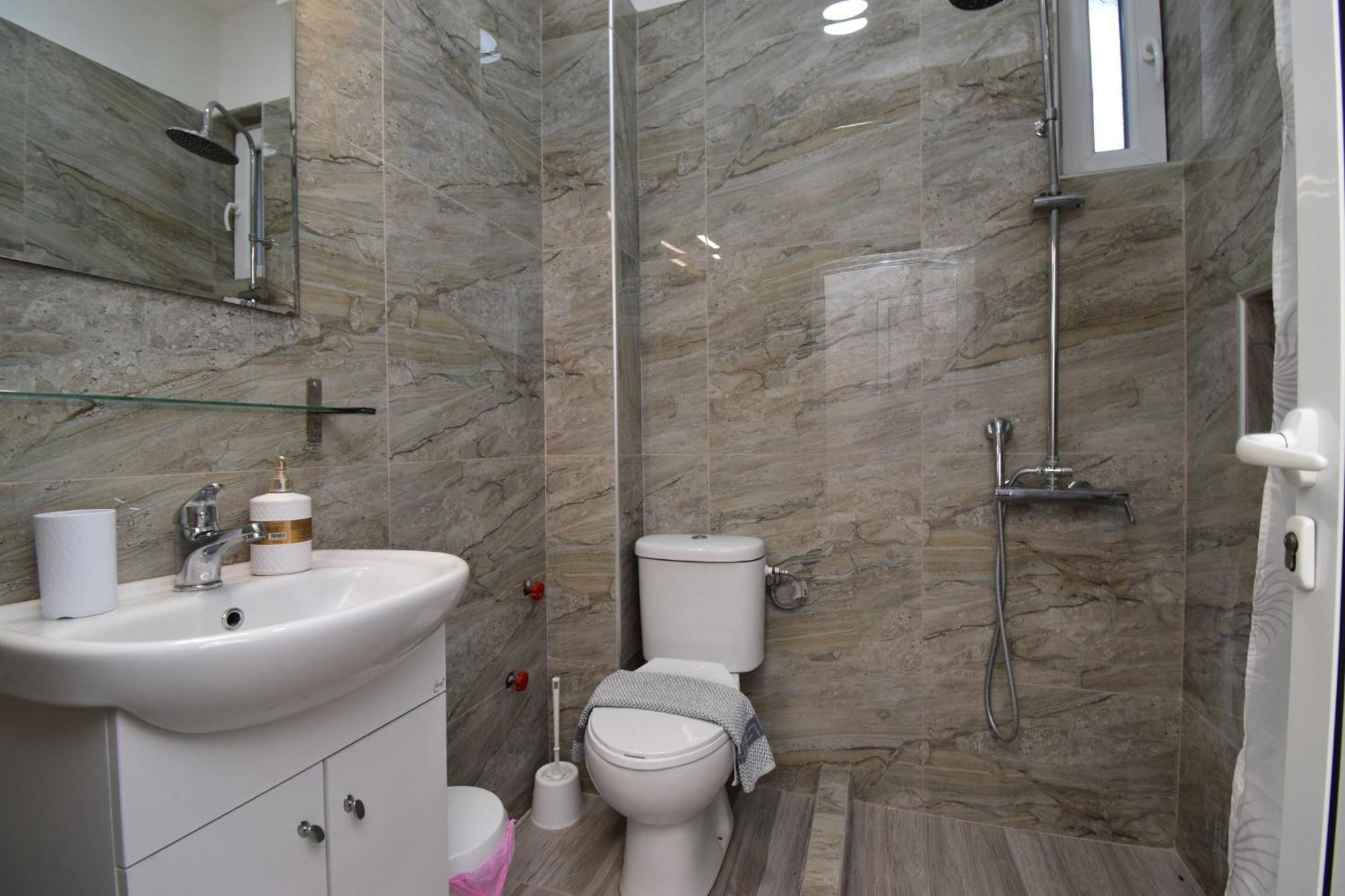 Apartments Miki Полихроно Екстериор снимка