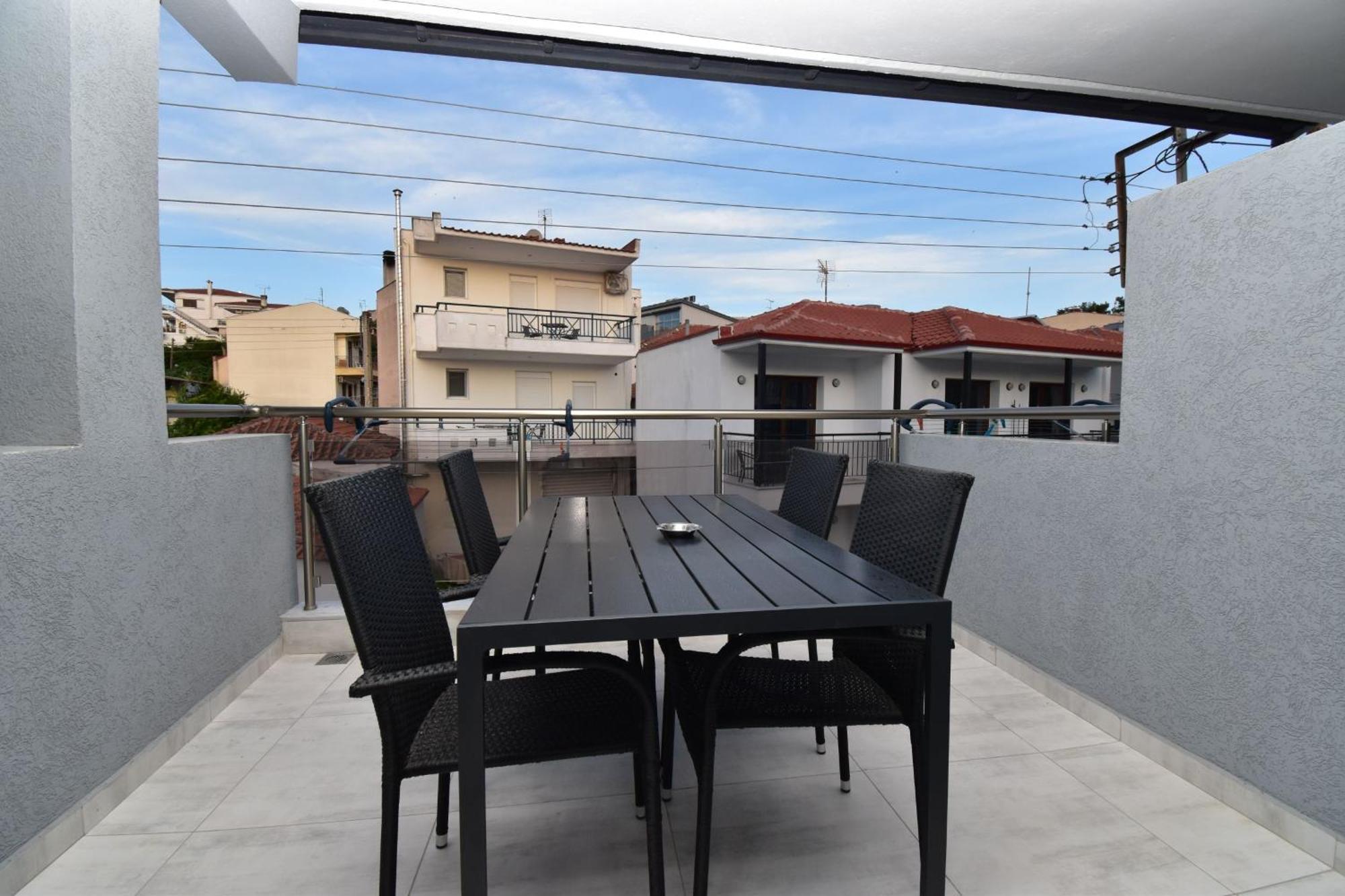 Apartments Miki Полихроно Екстериор снимка