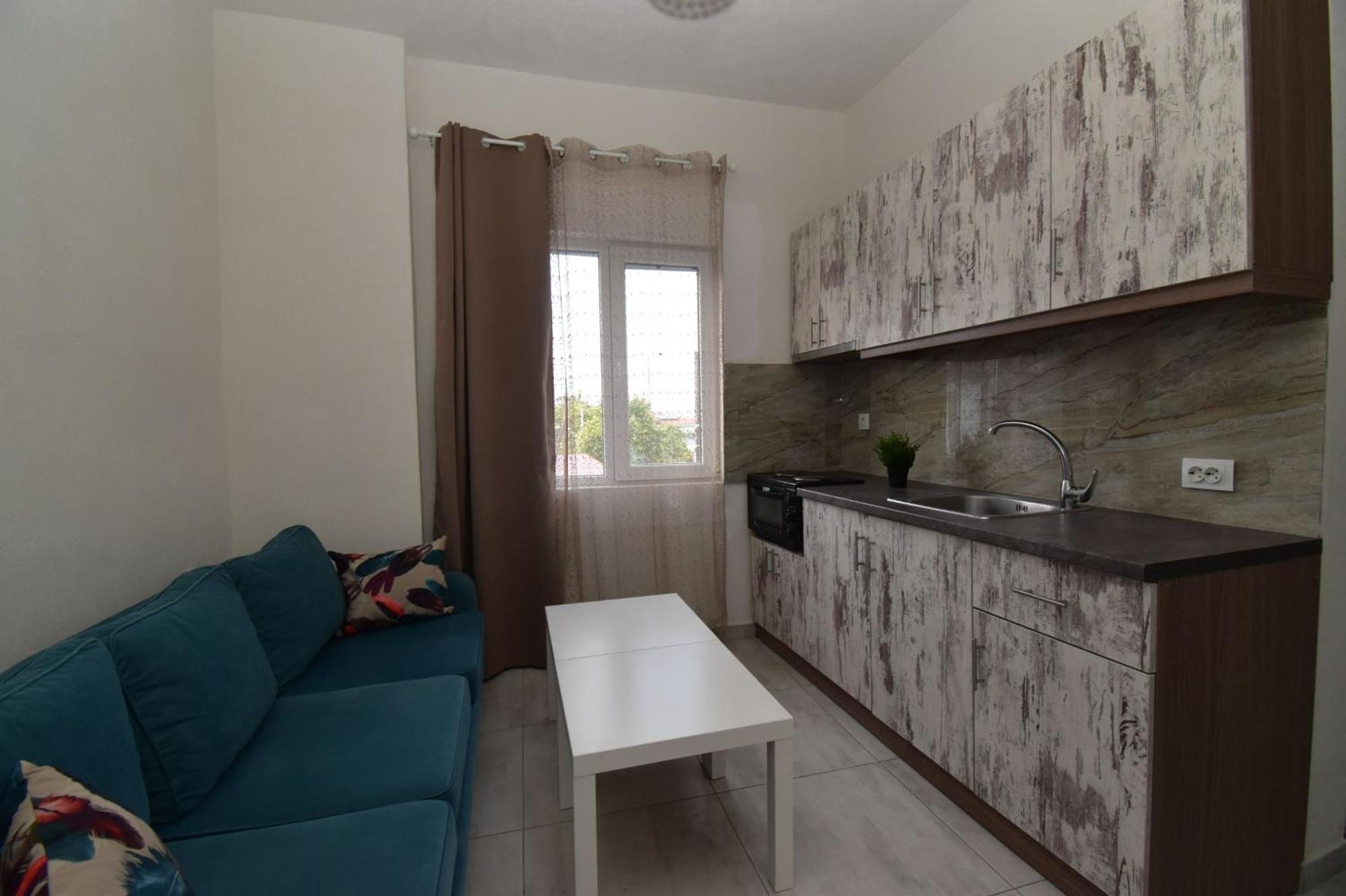 Apartments Miki Полихроно Екстериор снимка