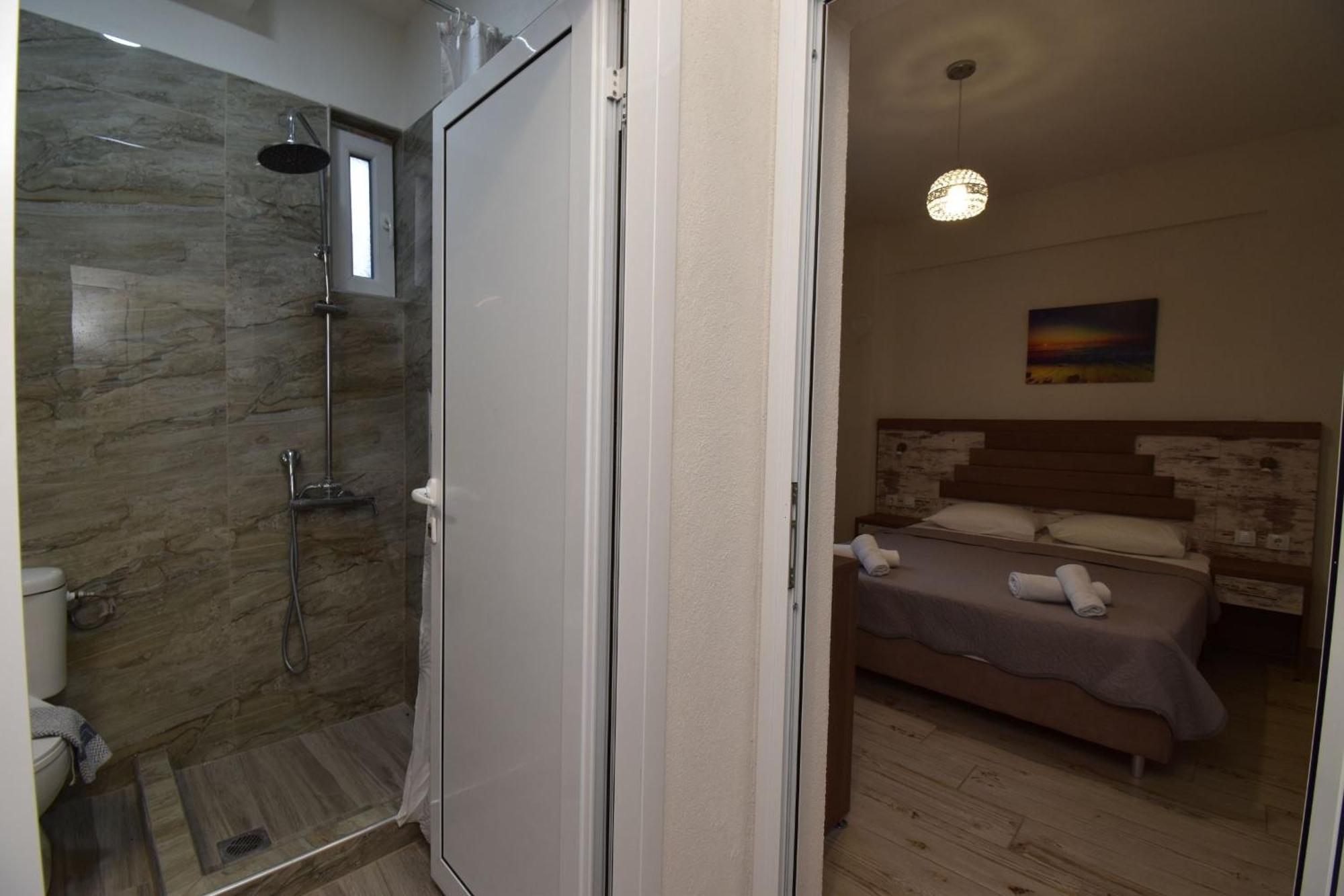 Apartments Miki Полихроно Екстериор снимка